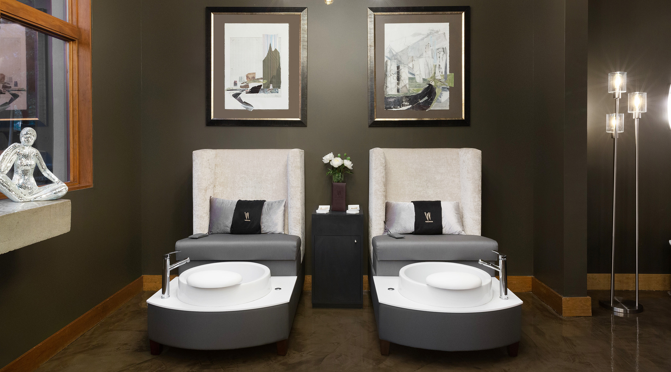 pedicure chairs and foot tubs at the Woodlands Spa and Salon