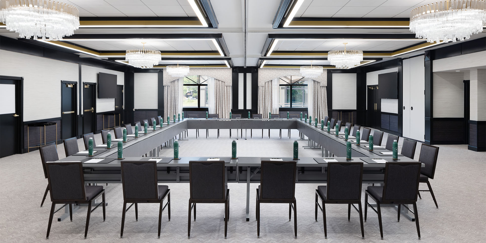 Large open center table in meeting room