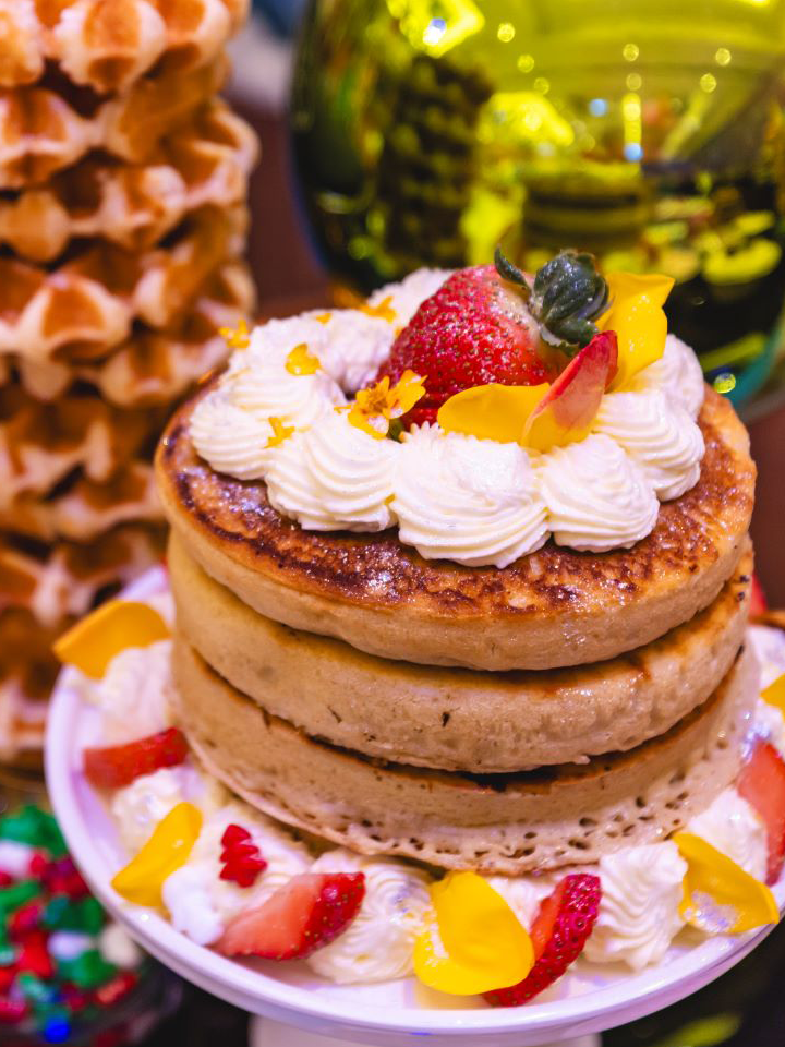 pancakes with fruit